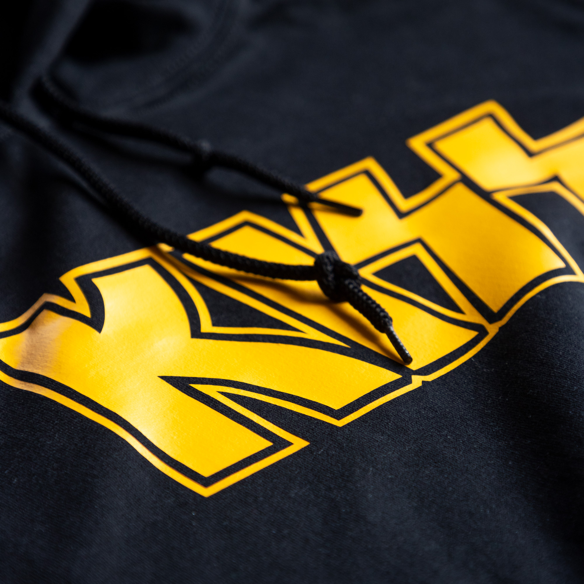 Buzo Kiss - 01 - Imagen 4