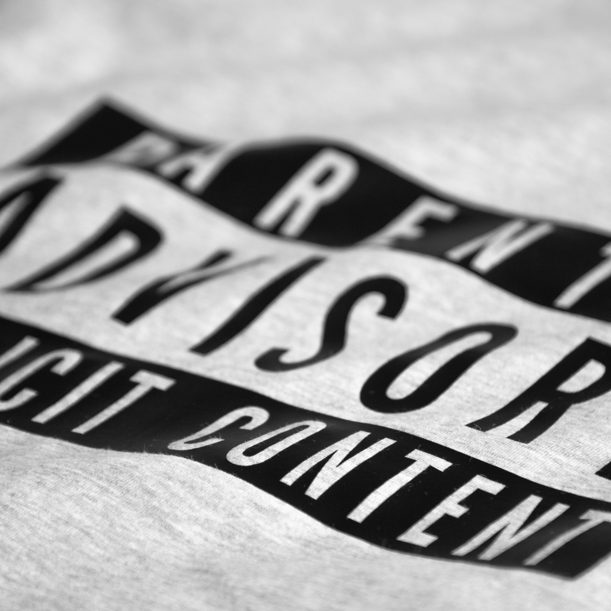 Camiseta Parental Advisory Explicit Content - Imagen 5